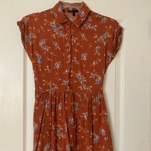 Rusty-orange floral collared dress - size small